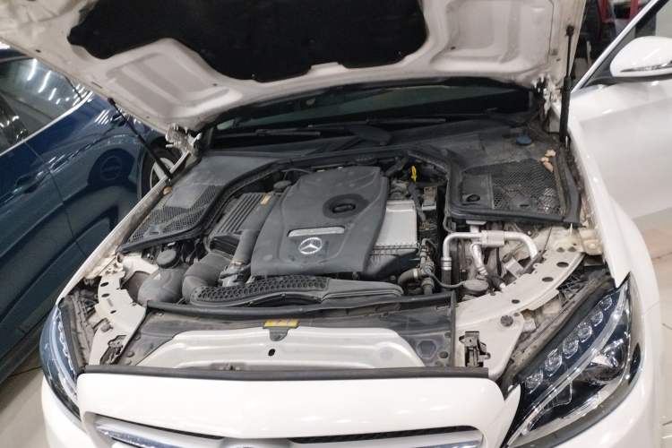 Used Mercedes-Benz C-Class 2017 C 200 station wagon Engine Bay