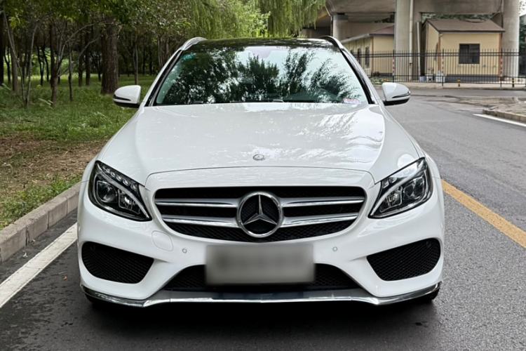 Used Mercedes-Benz C-Class 2017 Facelift C 200 Station Wagon Exterior 1