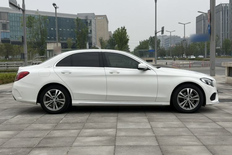 Used Mercedes-Benz C-Class 2017 Facelift C 200 L Sport Edition Exterior 11