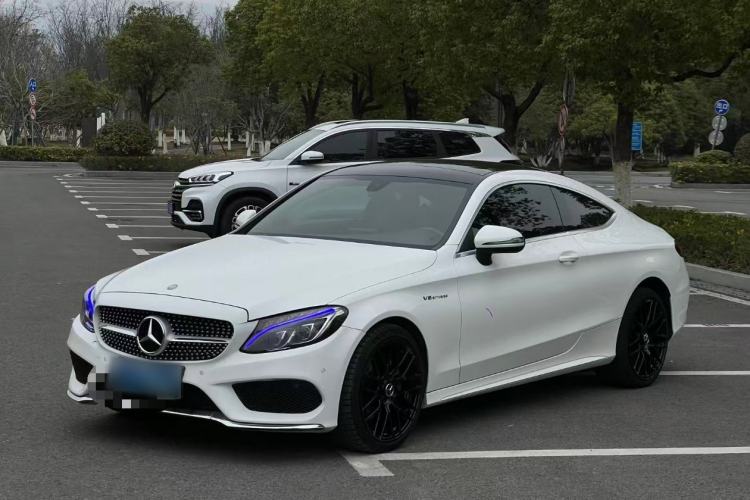 Used Mercedes-Benz C-Class 2017 C 200 4MATIC Coupe Exterior 2
