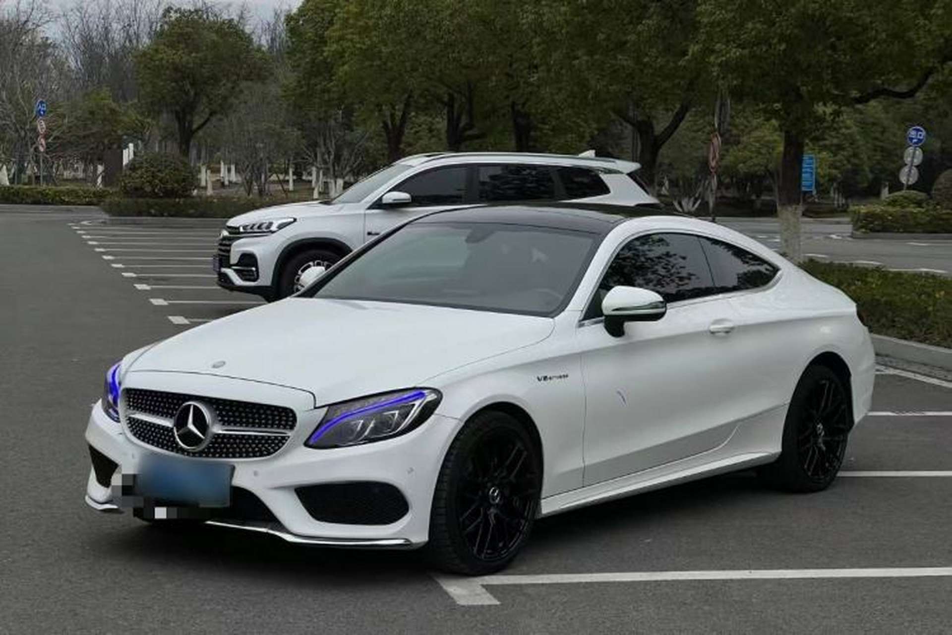 Used Mercedes-Benz C-Class 2017 C 200 4MATIC Coupe Exterior 2