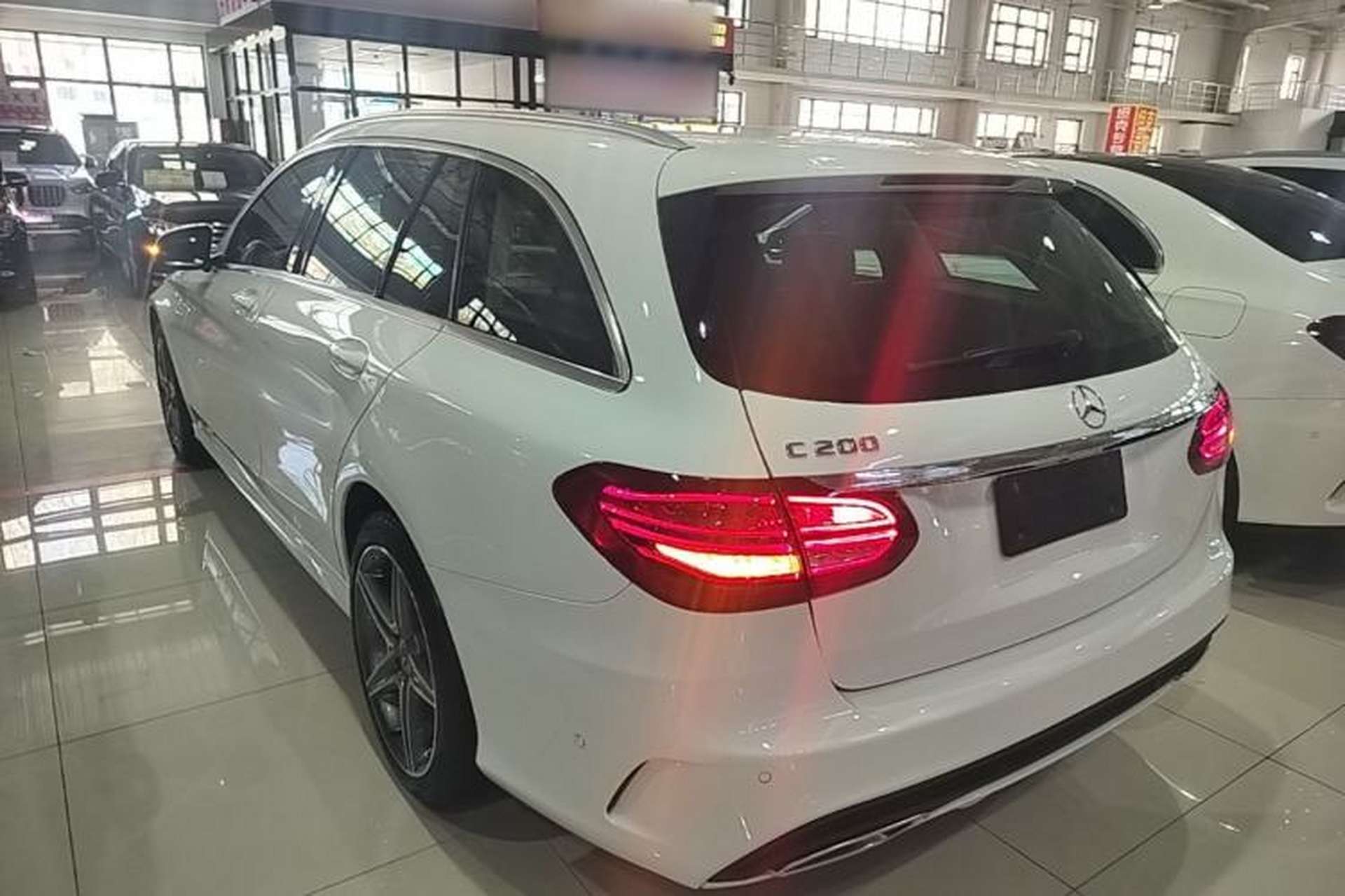 Used Mercedes-Benz C-Class 2017 Facelift C 200 Station Wagon Exterior 2