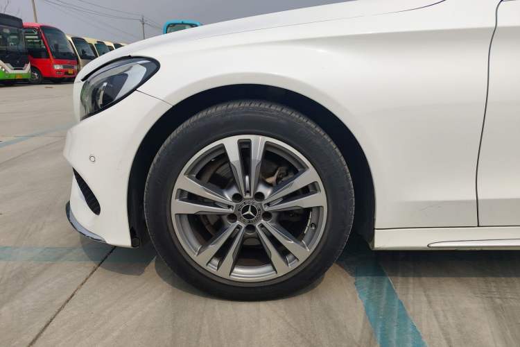 Used Mercedes-Benz C-Class 2017 Facelift C 200 L Sport Edition Exterior 2