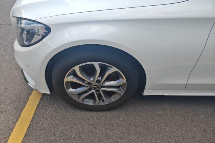 Used Mercedes-Benz C-Class 2017 Restyled C 180 L Fashion Edition Sport Version Exterior 2