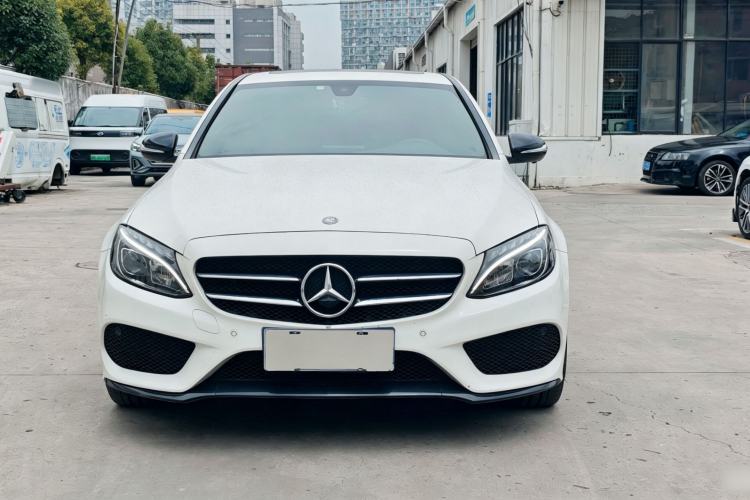 Used Mercedes-Benz C-Class 2017 C 200 Sport Edition Exterior 2