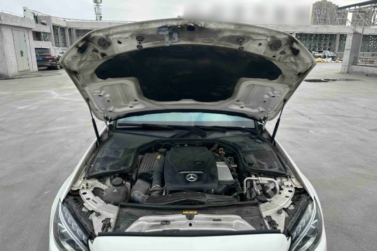 Used Mercedes-Benz C-Class 2017 C 200 Sport Edition Exterior 2