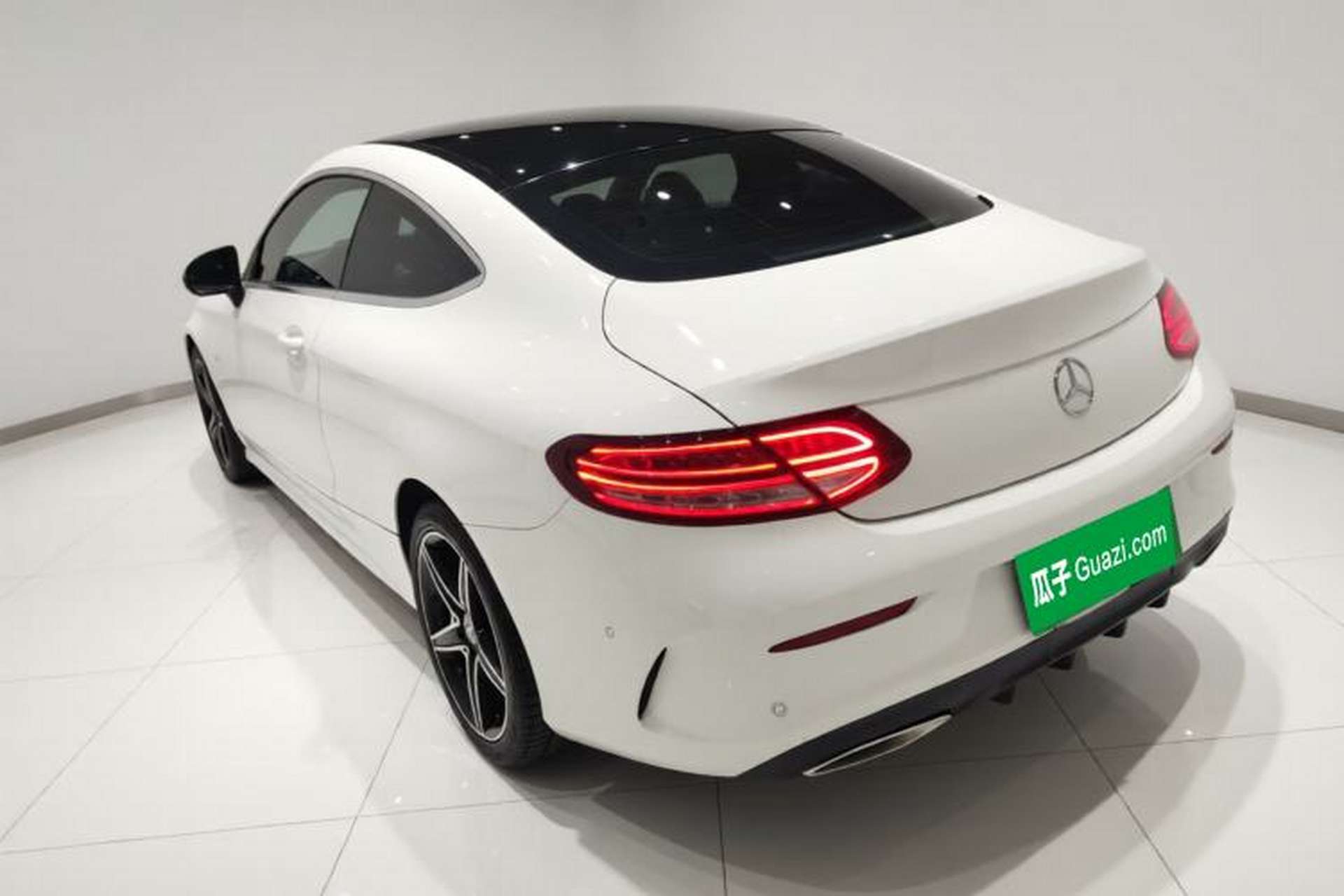 Used Mercedes-Benz C-Class 2017 Facelift C 200 Coupe Exterior 2