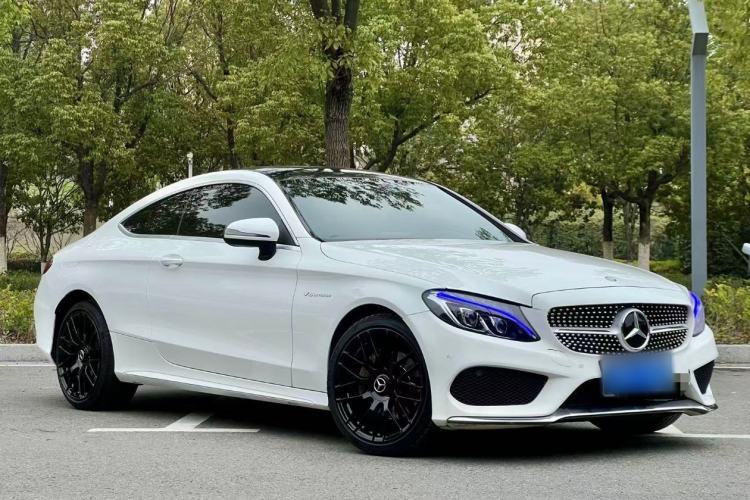Used Mercedes-Benz C-Class 2017 C 200 4MATIC Coupe Exterior 3