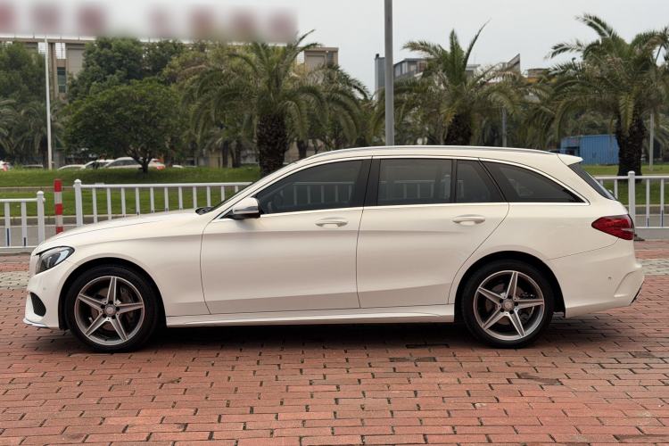 Used Mercedes-Benz C-Class 2017 C 200 station wagon Exterior 3