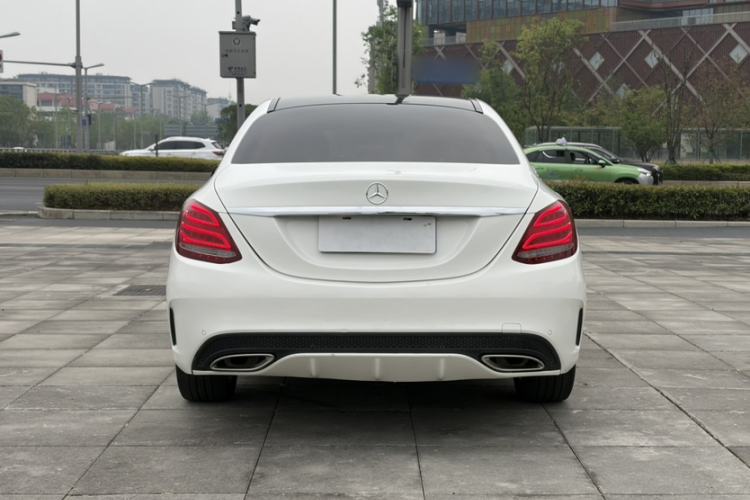 Used Mercedes-Benz C-Class 2017 Facelift C 200 L Sport Edition Exterior 3