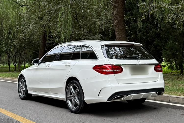 Used Mercedes-Benz C-Class 2017 Facelift C 200 Station Wagon Exterior 3