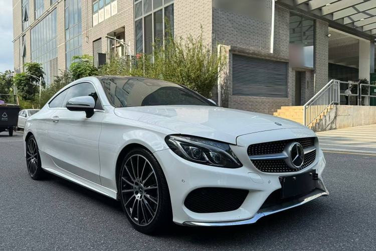 Used Mercedes-Benz C-Class 2017 Facelift C 300 Coupe Exterior 3
