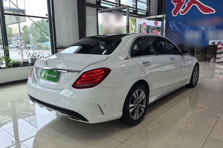 Used Mercedes-Benz C-Class 2017 Facelift C 200 L Sport Edition Exterior 3