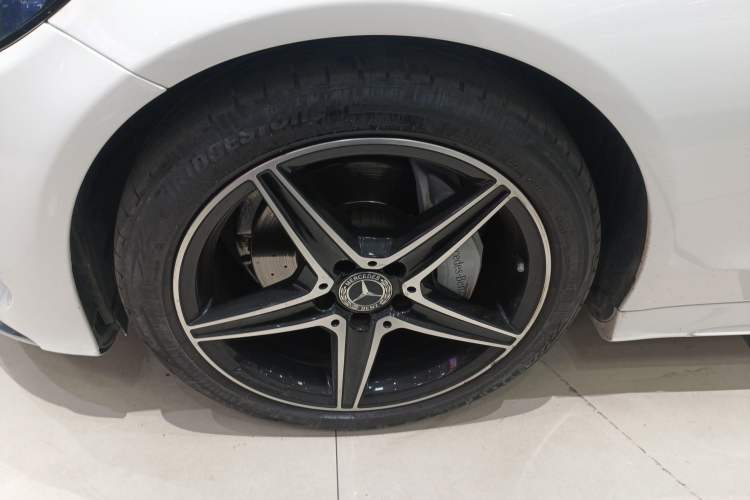 Used Mercedes-Benz C-Class 2017 Facelift C 200 Coupe Exterior 3