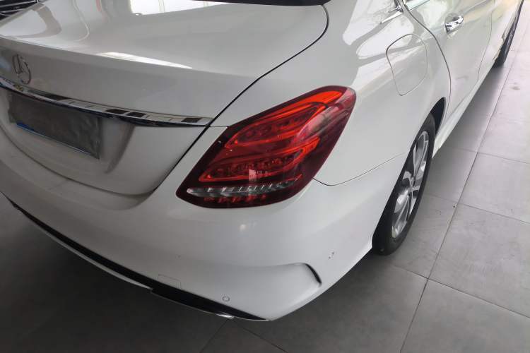 Used Mercedes-Benz C-Class 2017 Restyled C 180 L Fashion Edition Sport Version Exterior 3