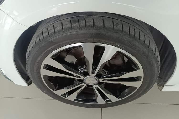 Used Mercedes-Benz C-Class 2017 C 200 Sport Edition 4MATIC Exterior 4