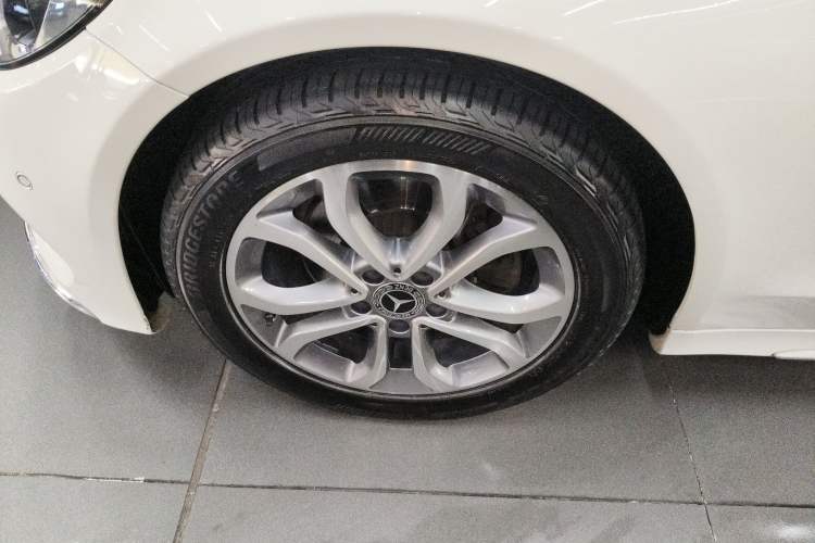 Used Mercedes-Benz C-Class 2017 Restyled C 180 L Fashion Edition Sport Version Exterior 4