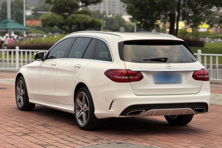 Used Mercedes-Benz C-Class 2017 C 200 station wagon Exterior 4