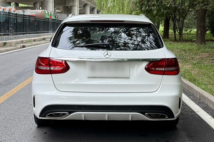 Used Mercedes-Benz C-Class 2017 Facelift C 200 Station Wagon Exterior 4