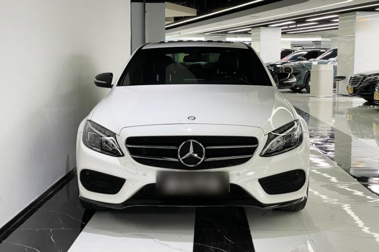 Used Mercedes-Benz C-Class 2017 C 200 Sport Edition Exterior 4