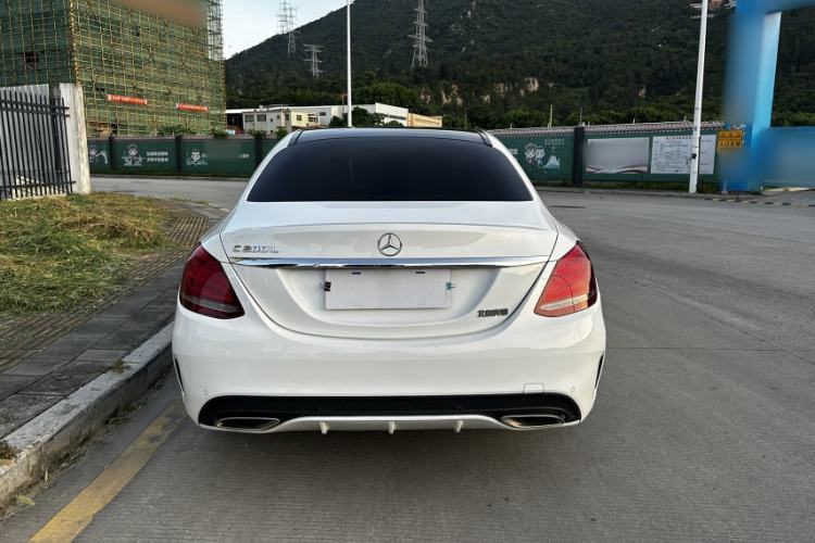 Used Mercedes-Benz C-Class 2017 Facelift C 200 L Sport Edition Exterior 4
