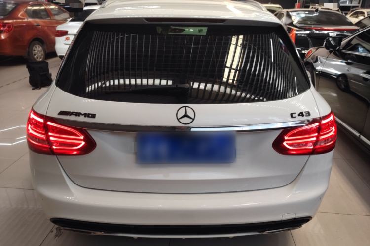 Used Mercedes-Benz C-Class 2017 C 180 Estate Exterior 4