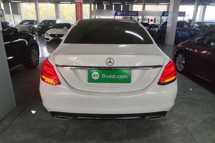 Used Mercedes-Benz C-Class 2017 Facelift C 200 L Exterior 4