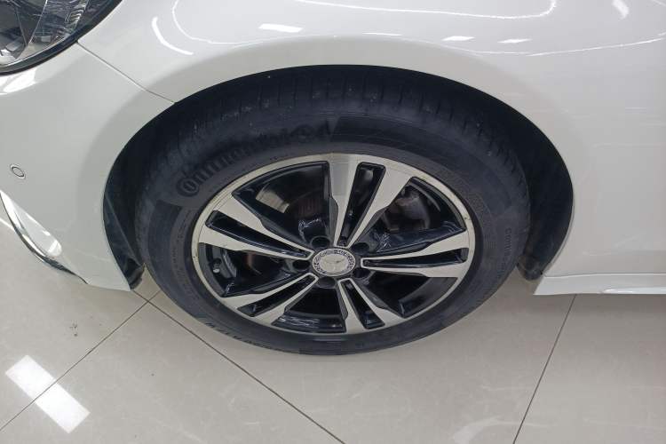 Used Mercedes-Benz C-Class 2017 C 200 Sport Edition Exterior 4