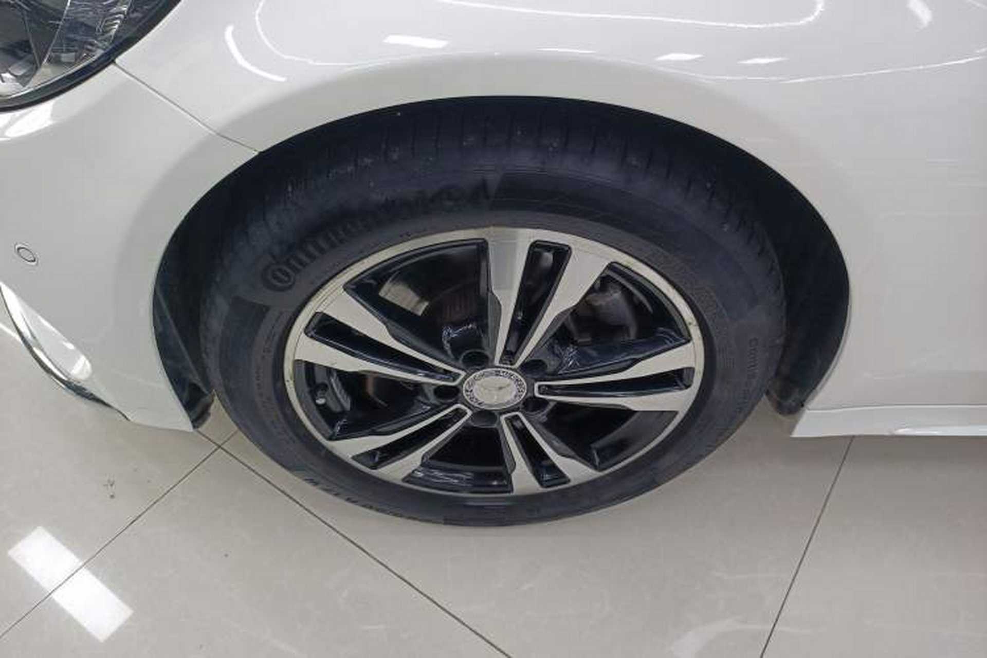 Used Mercedes-Benz C-Class 2017 C 200 Sport Edition Exterior 4