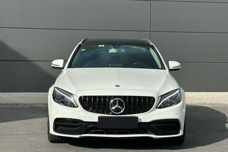 Used Mercedes-Benz C-Class 2017 C 200 station wagon Exterior 4