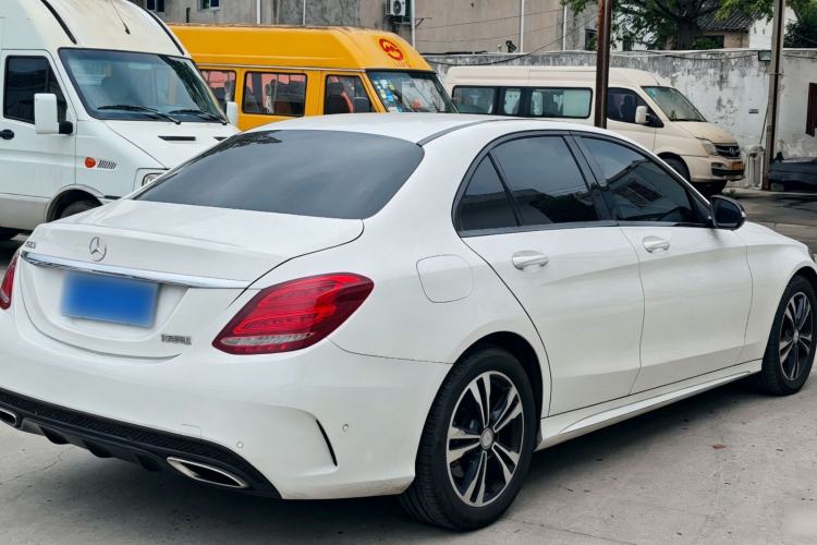 Used Mercedes-Benz C-Class 2017 C 200 Sport Edition Exterior 4
