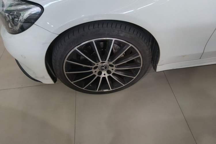 Used Mercedes-Benz C-Class 2017 C 200 4MATIC Coupe Exterior 4