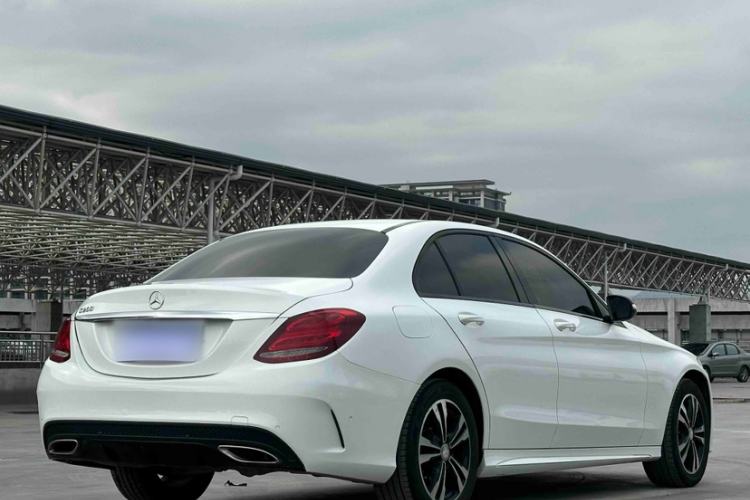 Used Mercedes-Benz C-Class 2017 C 200 Sport Edition Exterior 4
