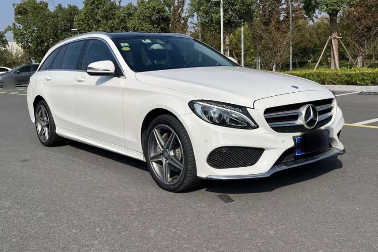 Used Mercedes-Benz C-Class 2017 C 200 station wagon Exterior 4