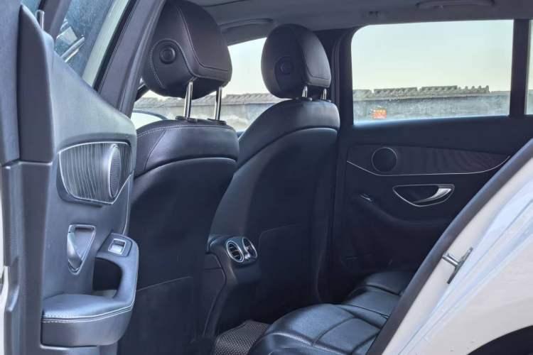 Used Mercedes-Benz C-Class 2017 Facelift C 180 Estate Exterior 5