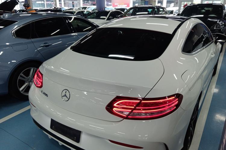Used Mercedes-Benz C-Class 2017 C 200 Coupe Exterior 5