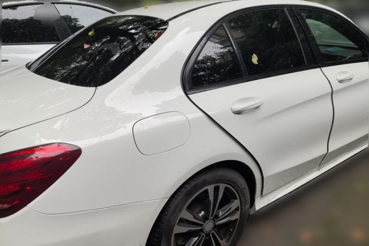 Used Mercedes-Benz C-Class 2017 Restyled C 200 Sport Edition Exterior 5