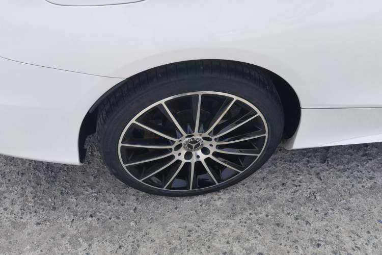 Used Mercedes-Benz C-Class 2017 C 200 4MATIC Coupe Exterior 5