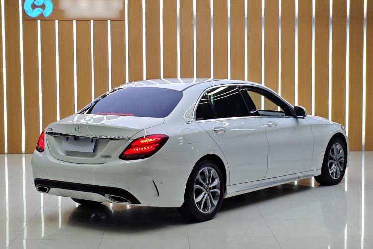 Used Mercedes-Benz C-Class 2017 Restyled C 180 L Fashion Edition Sport Version Exterior 5