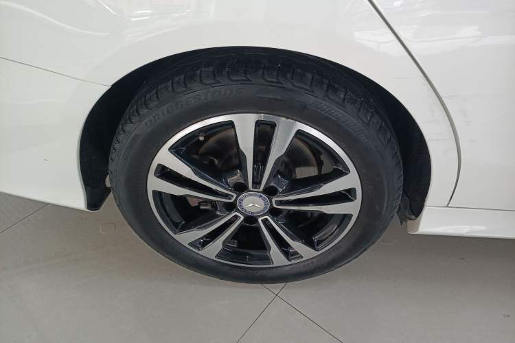 Used Mercedes-Benz C-Class 2017 C 200 Sport Edition Exterior 5
