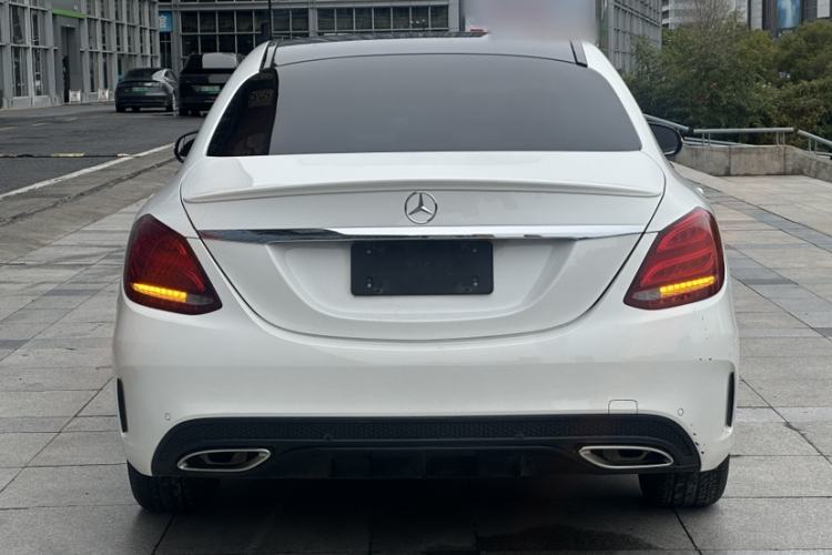 Used Mercedes-Benz C-Class 2017 Restyled C 200 Sport Edition Exterior 5