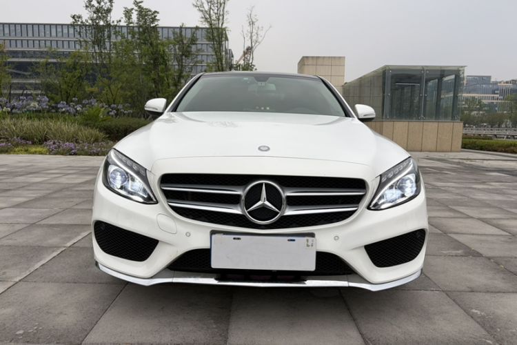 Used Mercedes-Benz C-Class 2017 Facelift C 200 L Sport Edition Exterior 6