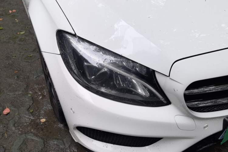 Used Mercedes-Benz C-Class 2017 Restyled C 200 Sport Edition Exterior 6