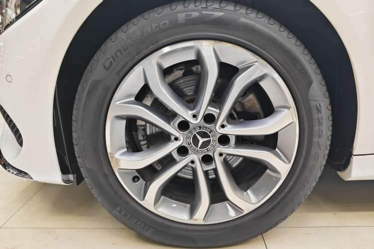 Used Mercedes-Benz C-Class 2017 Restyled C 180 L Fashion Edition Sport Version Exterior 6