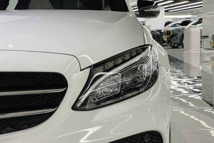 Used Mercedes-Benz C-Class 2017 C 200 Sport Edition Exterior 6