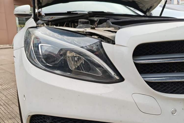 Used Mercedes-Benz C-Class 2017 Facelift C 200 L Sport Edition Exterior 6