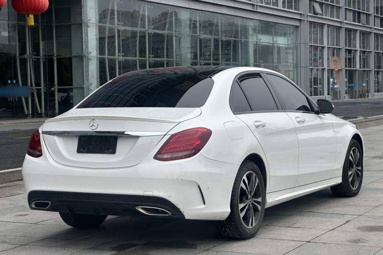 Used Mercedes-Benz C-Class 2017 Restyled C 200 Sport Edition Exterior 6