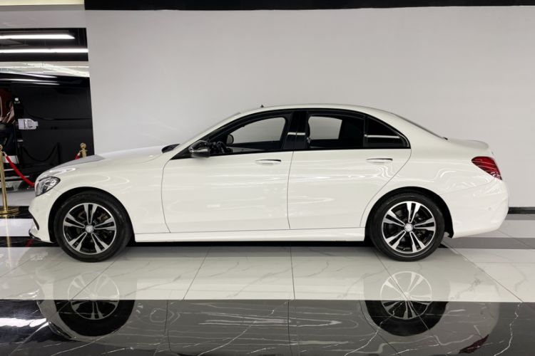 Used Mercedes-Benz C-Class 2017 C 200 Sport Edition Exterior 7