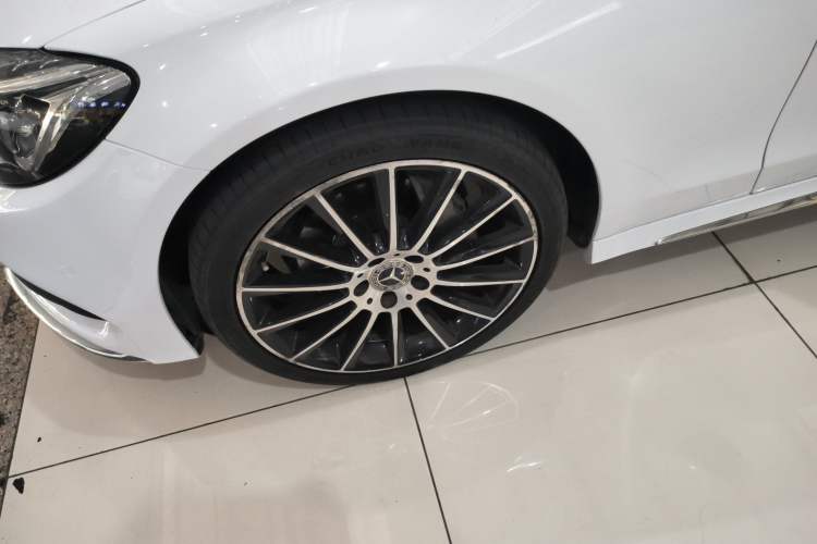 Used Mercedes-Benz C-Class 2017 C 200 4MATIC Coupe Exterior 7