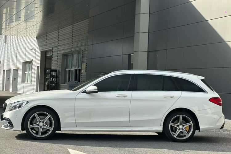 Used Mercedes-Benz C-Class 2017 C 200 station wagon Exterior 7